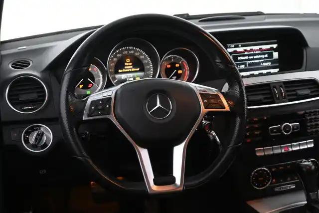 Musta Farmari, Mercedes-Benz C – MNJ-821