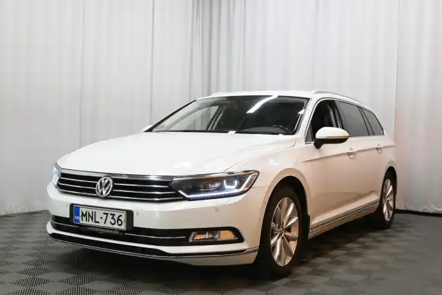 Valkoinen Farmari, Volkswagen Passat – MNL-736