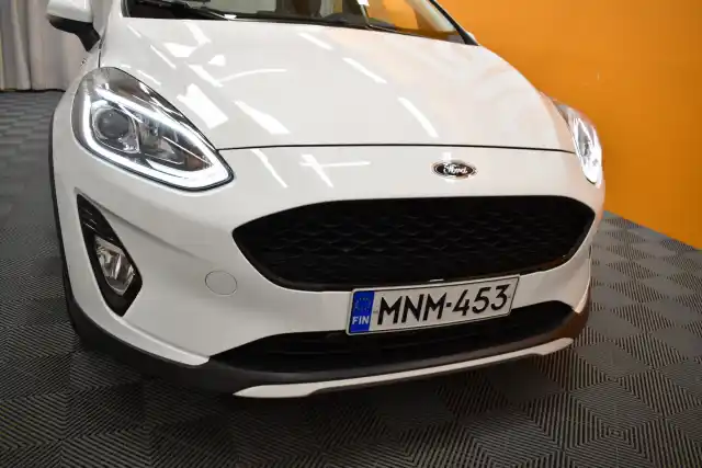 Valkoinen Viistoperä, Ford Fiesta – MNM-453