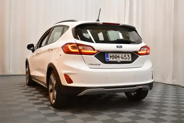 Valkoinen Viistoperä, Ford Fiesta – MNM-453