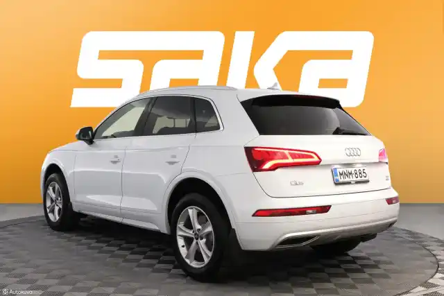 Valkoinen Maastoauto, Audi Q5 – MNM-885