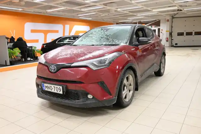 Punainen Maastoauto, Toyota C-HR – MNO-709