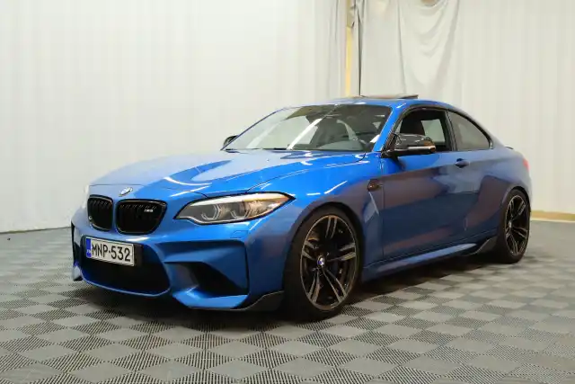 Sininen Coupe, BMW M2 – MNP-532