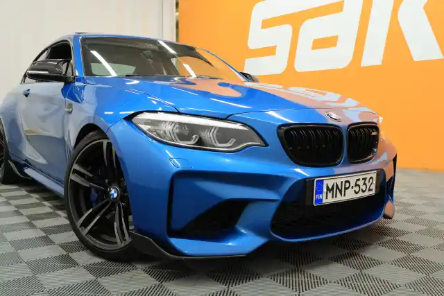 Sininen Coupe, BMW M2 – MNP-532