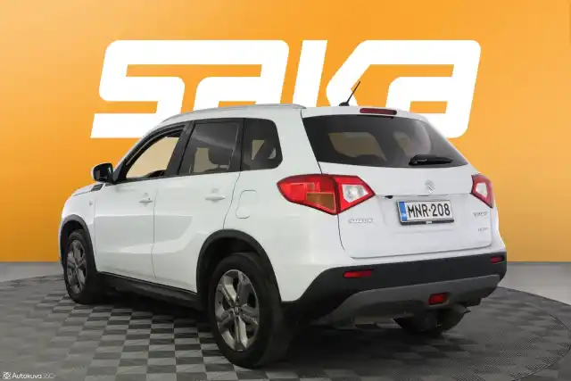 Valkoinen Maastoauto, Suzuki Vitara – MNR-208