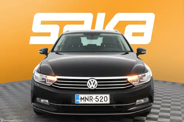 Musta Farmari, Volkswagen Passat – MNR-520