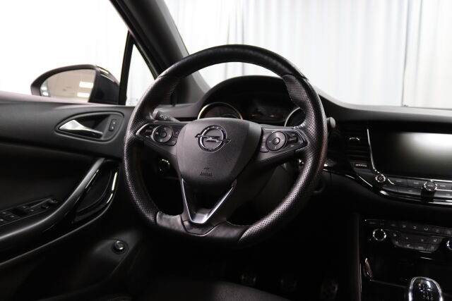Musta Farmari, Opel Astra – MNR-830