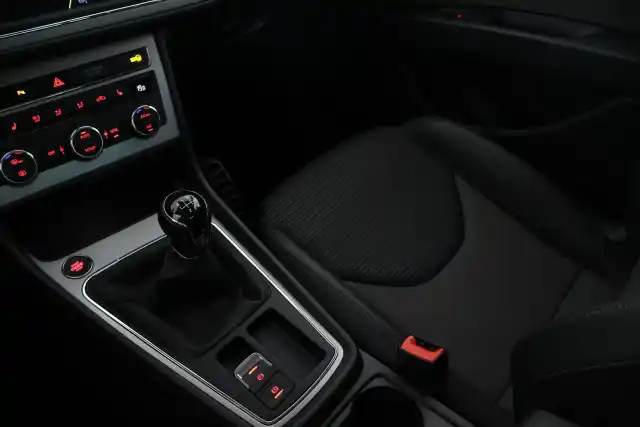 Sininen Viistoperä, Seat Leon – MNS-885