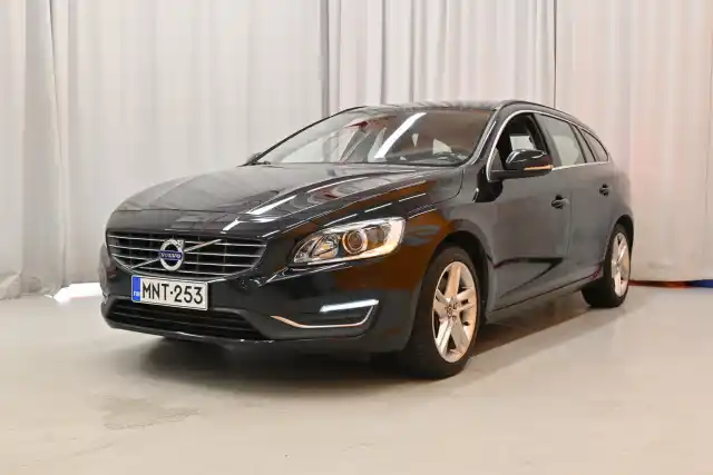 Musta Farmari, Volvo V60 – MNT-253