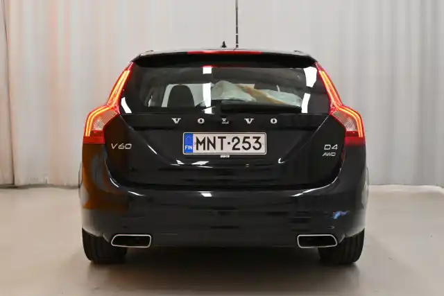 Musta Farmari, Volvo V60 – MNT-253