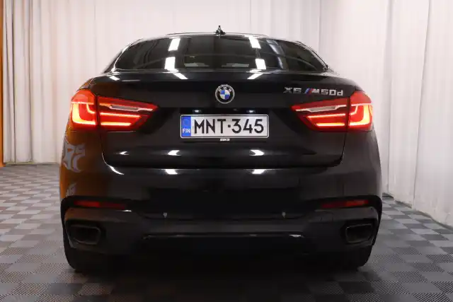 Musta Maastoauto, BMW X6 – MNT-345