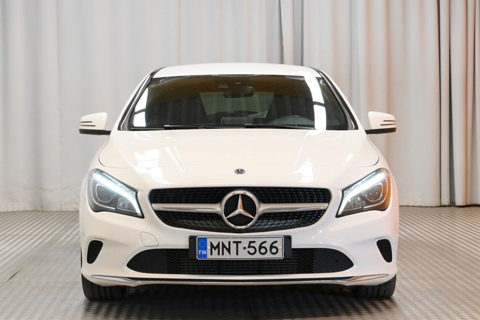 Valkoinen Farmari, Mercedes-Benz CLA – MNT-566
