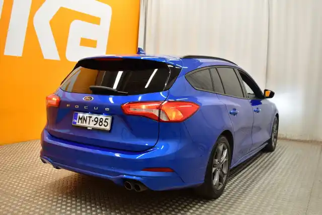 Sininen Farmari, Ford Focus – MNT-985