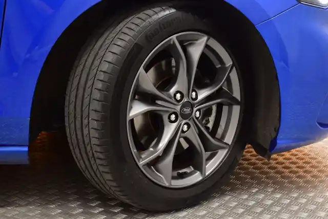 Sininen Farmari, Ford Focus – MNT-985
