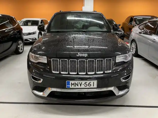 Musta Maastoauto, Jeep Grand Cherokee – MNV-561