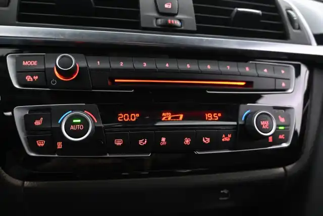 Valkoinen Sedan, BMW 320 Gran Turismo – MNX-500