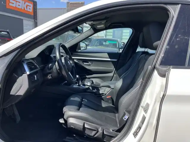 Valkoinen Sedan, BMW 320 Gran Turismo – MNX-500
