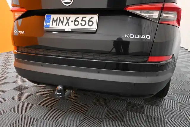 Musta Maastoauto, Skoda Kodiaq – MNX-656