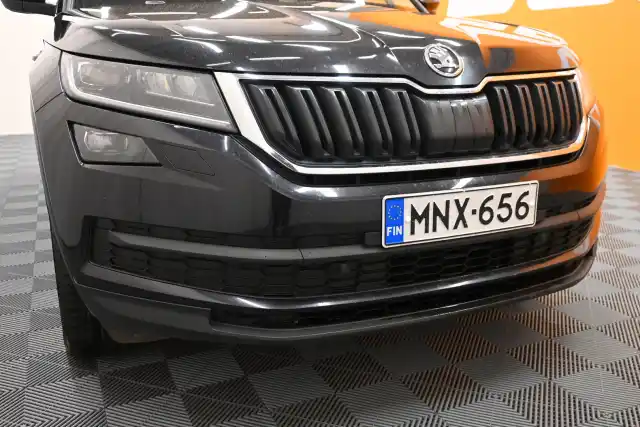 Musta Maastoauto, Skoda Kodiaq – MNX-656