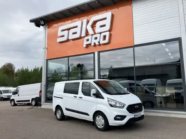Valkoinen Pakettiauto, Ford Transit Custom – MNX-757