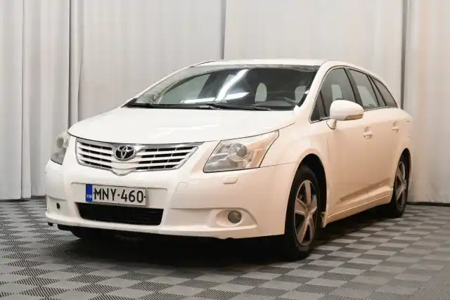 Valkoinen Farmari, Toyota Avensis – MNY-460