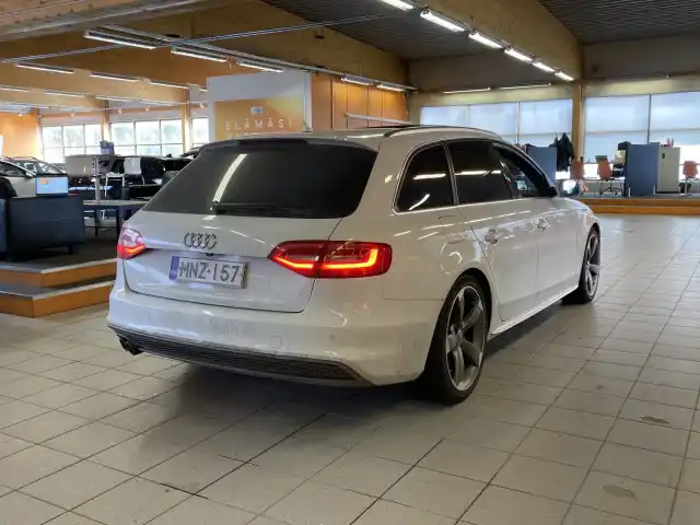 Valkoinen Farmari, Audi A4 – MNZ-157