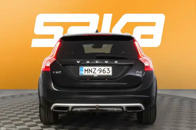 Musta Farmari, Volvo V60 Cross Country – MNZ-963
