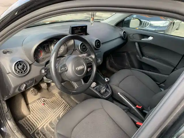 Musta Viistoperä, Audi A1 – MOA-718