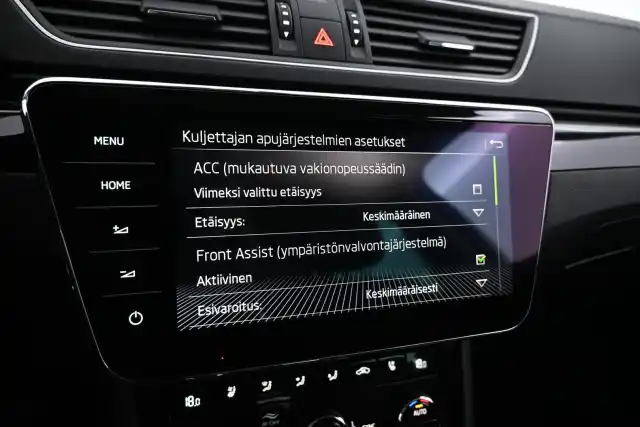 Harmaa Farmari, Skoda Superb – MOA-779