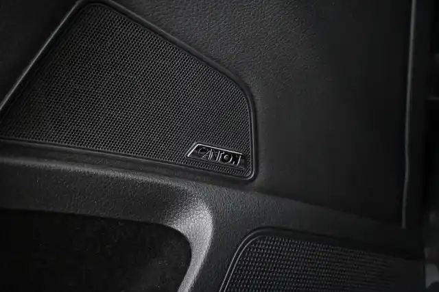 Harmaa Farmari, Skoda Superb – MOA-779