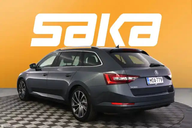 Harmaa Farmari, Skoda Superb – MOA-779