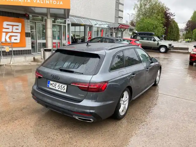 Harmaa Farmari, Audi A4 – MOE-555