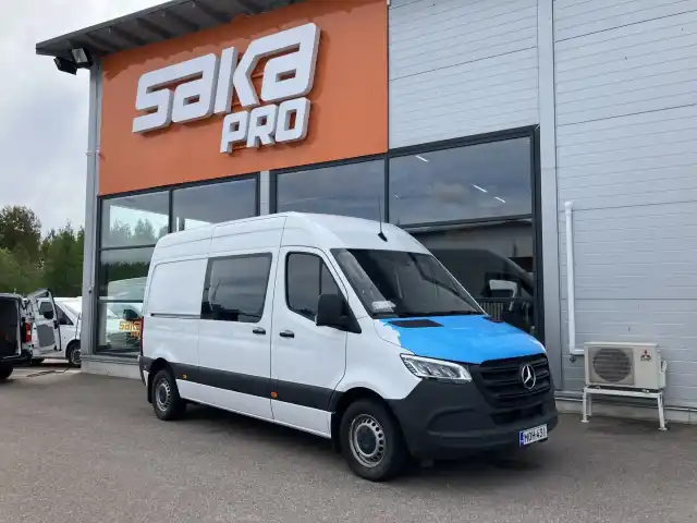 Valkoinen Pakettiauto, Mercedes-Benz Sprinter – MOH-431