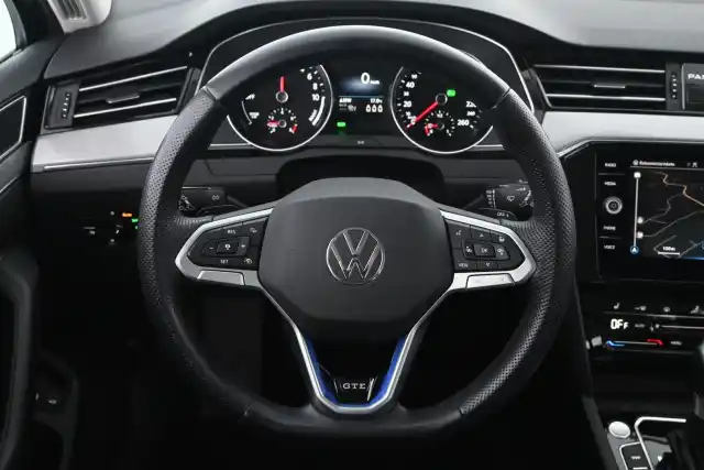 Musta Farmari, Volkswagen Passat – MOH-717
