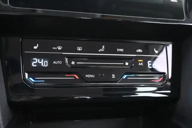 Musta Farmari, Volkswagen Passat – MOH-717