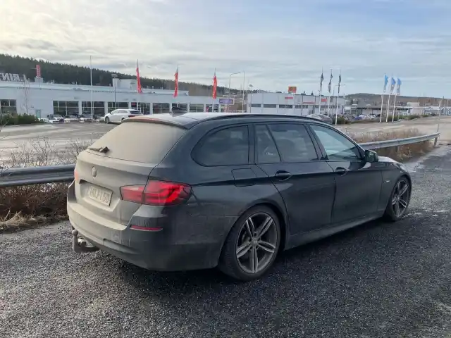 Sininen Farmari, BMW 530 – MOJ-158