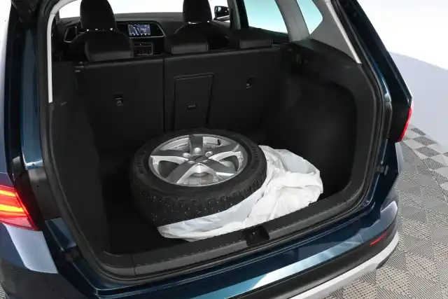 Sininen Maastoauto, Seat Ateca – MOK-887