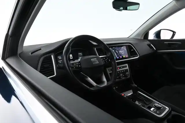 Sininen Maastoauto, Seat Ateca – MOK-887