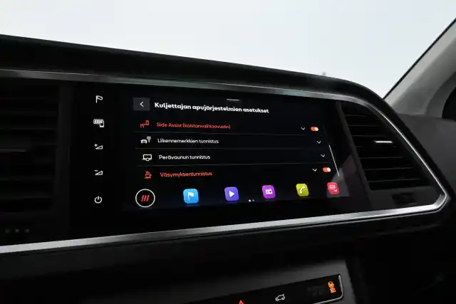 Sininen Maastoauto, Seat Ateca – MOK-887