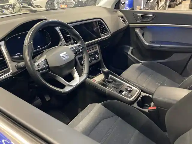 Sininen Maastoauto, Seat Ateca – MOK-900