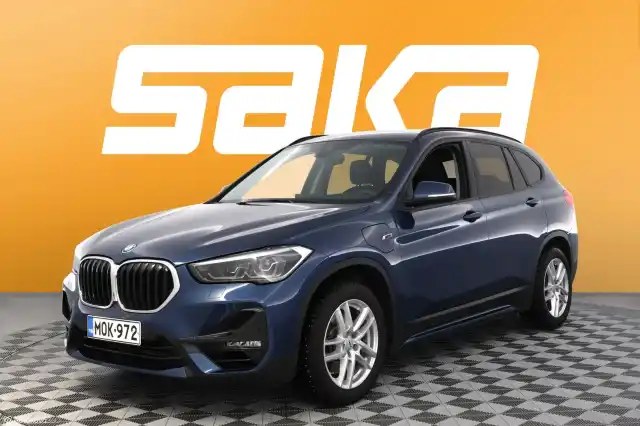 Sininen Maastoauto, BMW X1 – MOK-972