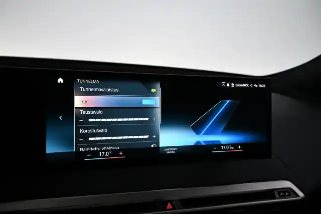 Harmaa Maastoauto, BMW iX – MOM-472