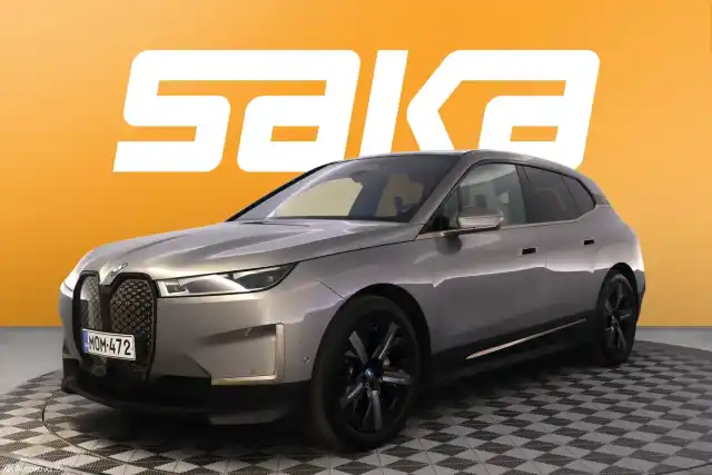 Harmaa Maastoauto, BMW iX – MOM-472