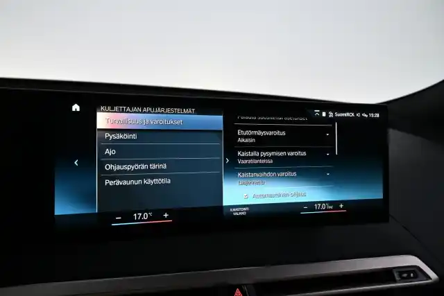Harmaa Maastoauto, BMW iX – MOM-472
