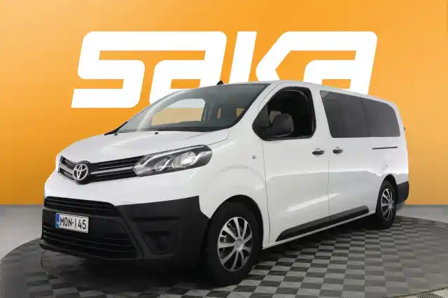 Valkoinen Tila-auto, Toyota Proace Verso – MON-145