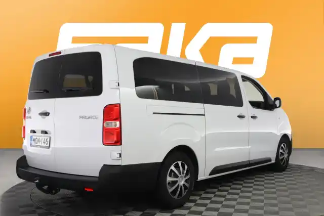 Valkoinen Tila-auto, Toyota Proace Verso – MON-145