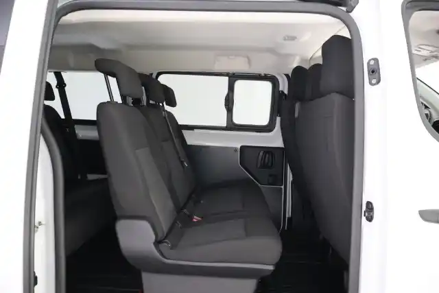 Valkoinen Tila-auto, Toyota Proace Verso – MOP-588