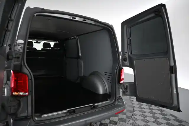 Harmaa Pakettiauto, Volkswagen Transporter – MOR-470