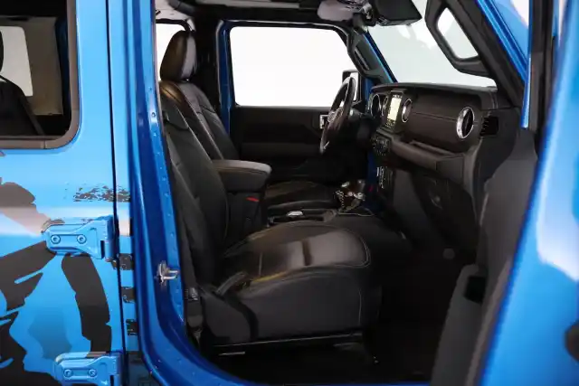 Sininen Maastoauto, Jeep Wrangler – MOS-436