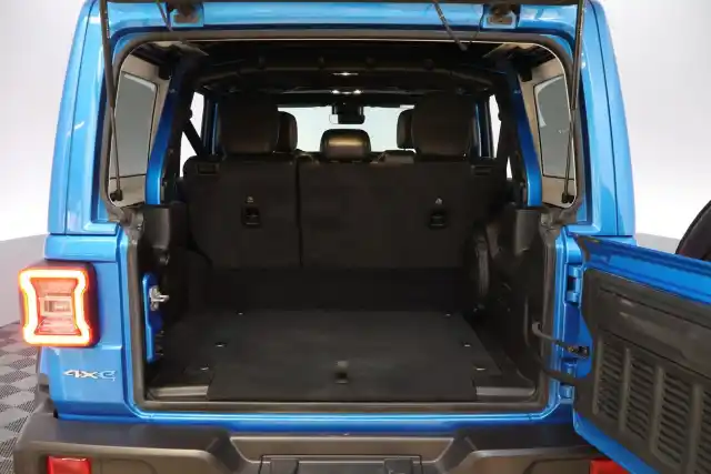 Sininen Maastoauto, Jeep Wrangler – MOS-436